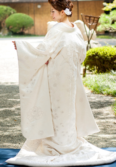 白無垢 相良刺繍 牡丹に鶴のブログ画像