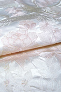 【白無垢】刺繍牡丹に飛翔ピンク糸　３縮小